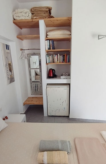 Interior of a room at Antonis rooms in Sifnos