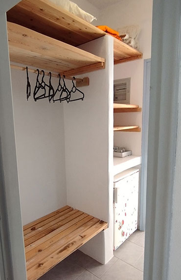 Interior of a room at Antonis rooms in Sifnos
