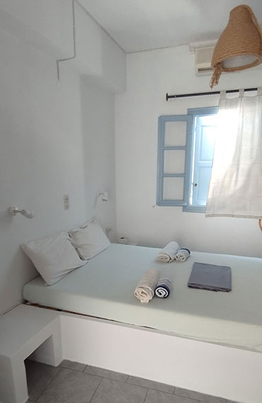 Interior of a room at Antonis rooms in Sifnos