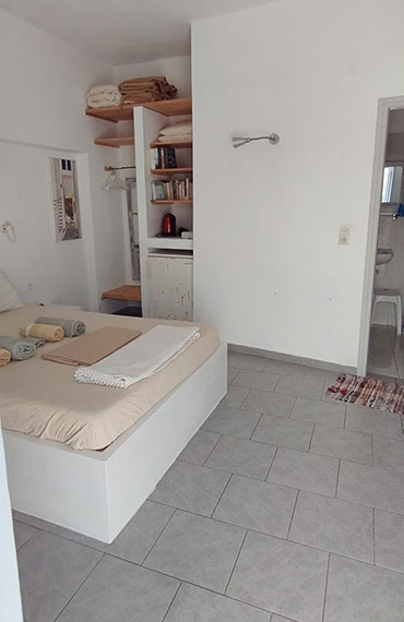 Interior of a room at Antonis rooms in Sifnos