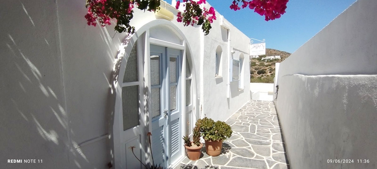 Δωμάτια Αντώνης στο Κάστρο της Σίφνου