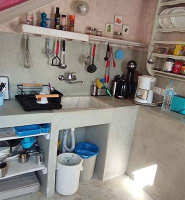 Communal kitchen at Antonis rooms